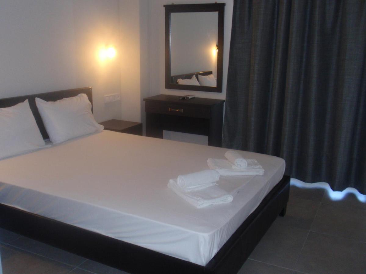 לאוטרה אדיפסאו Hotel Banbus מראה חיצוני תמונה