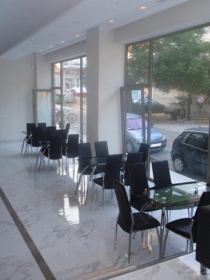 לאוטרה אדיפסאו Hotel Banbus מראה חיצוני תמונה