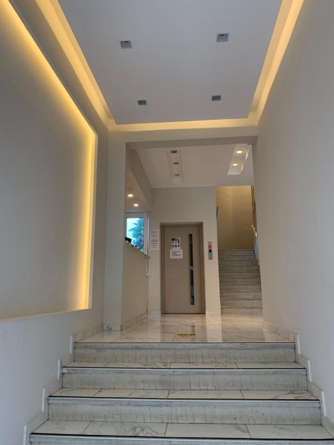 לאוטרה אדיפסאו Hotel Banbus מראה חיצוני תמונה