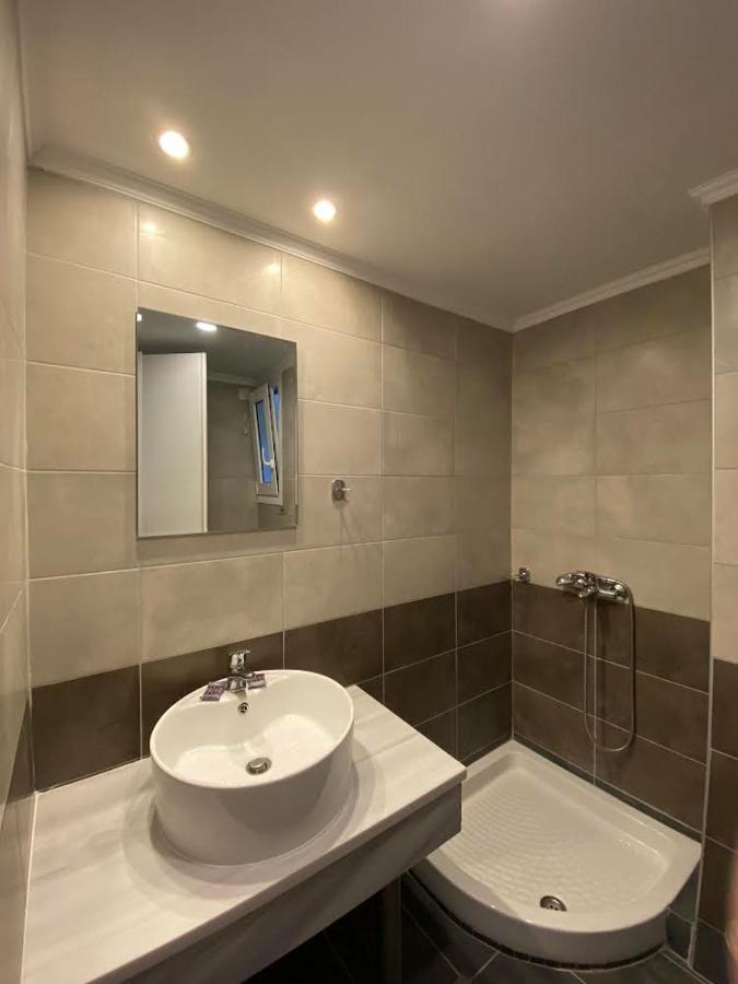 לאוטרה אדיפסאו Hotel Banbus מראה חיצוני תמונה