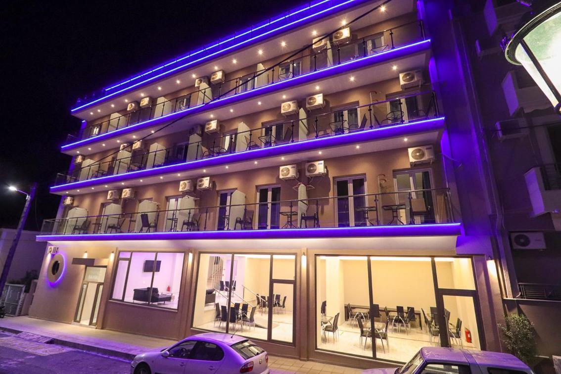לאוטרה אדיפסאו Hotel Banbus מראה חיצוני תמונה